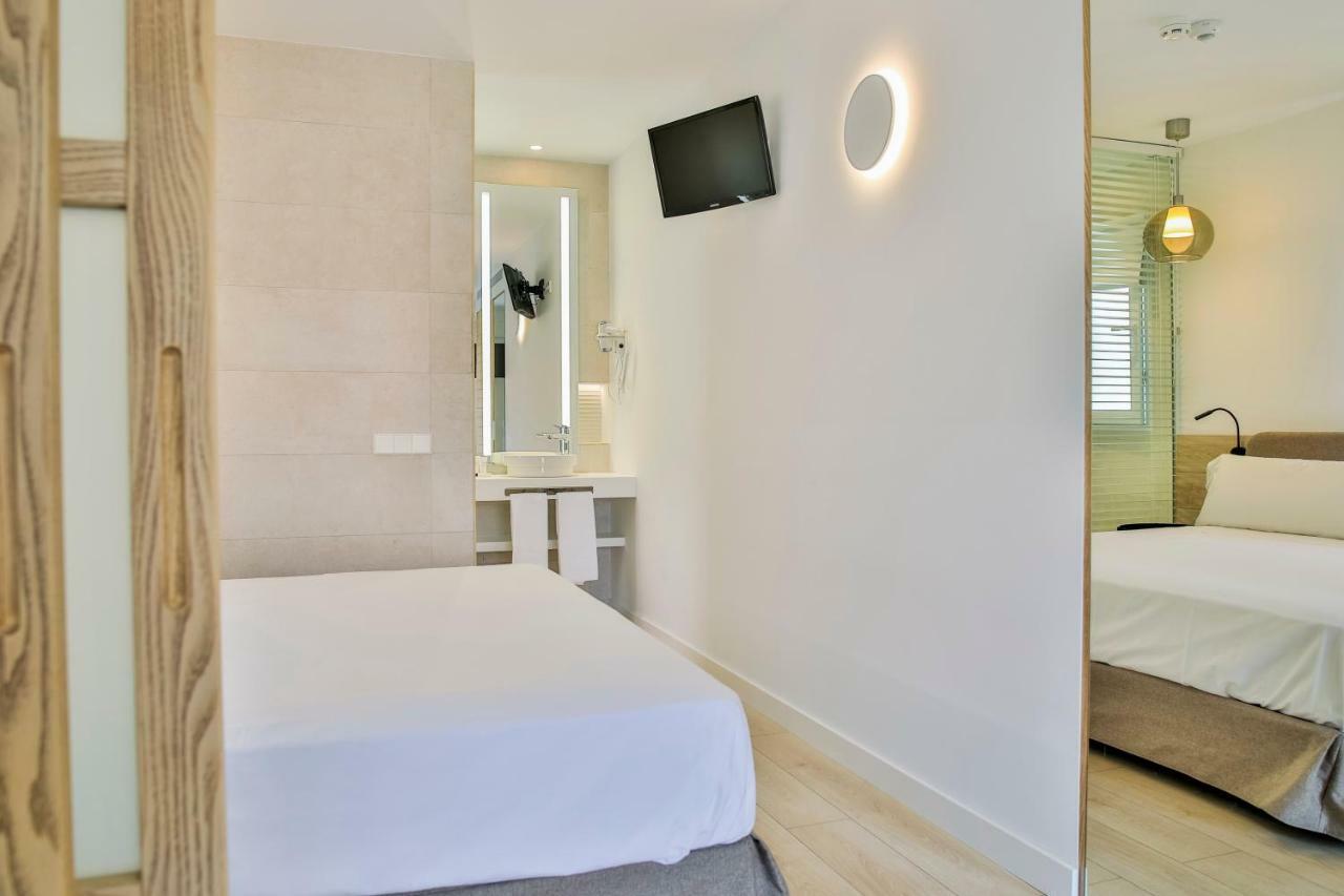 Apartment 525 *