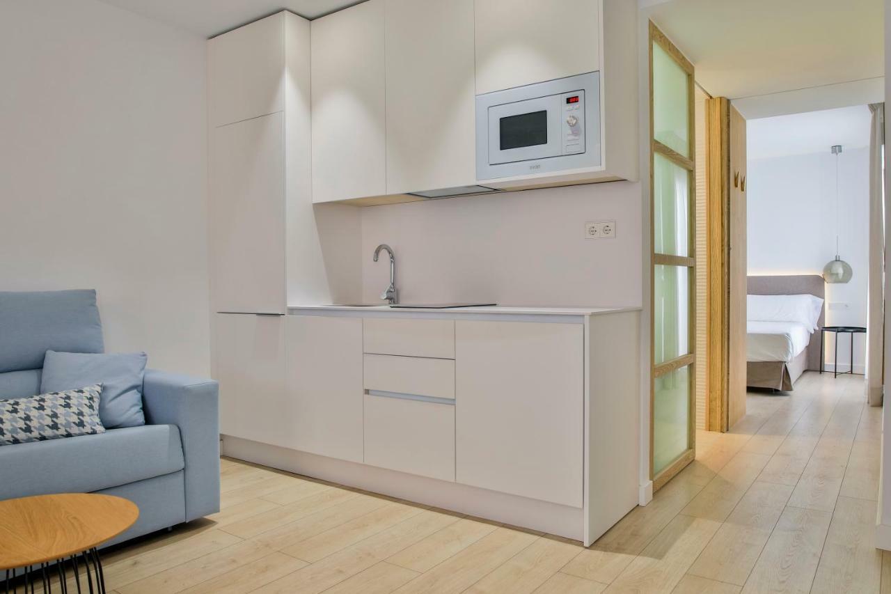 Apartment 525